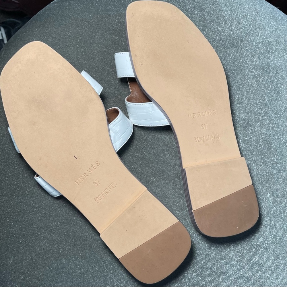 Hermes White Croc-Embossed Sandals - Picture 4 of 6